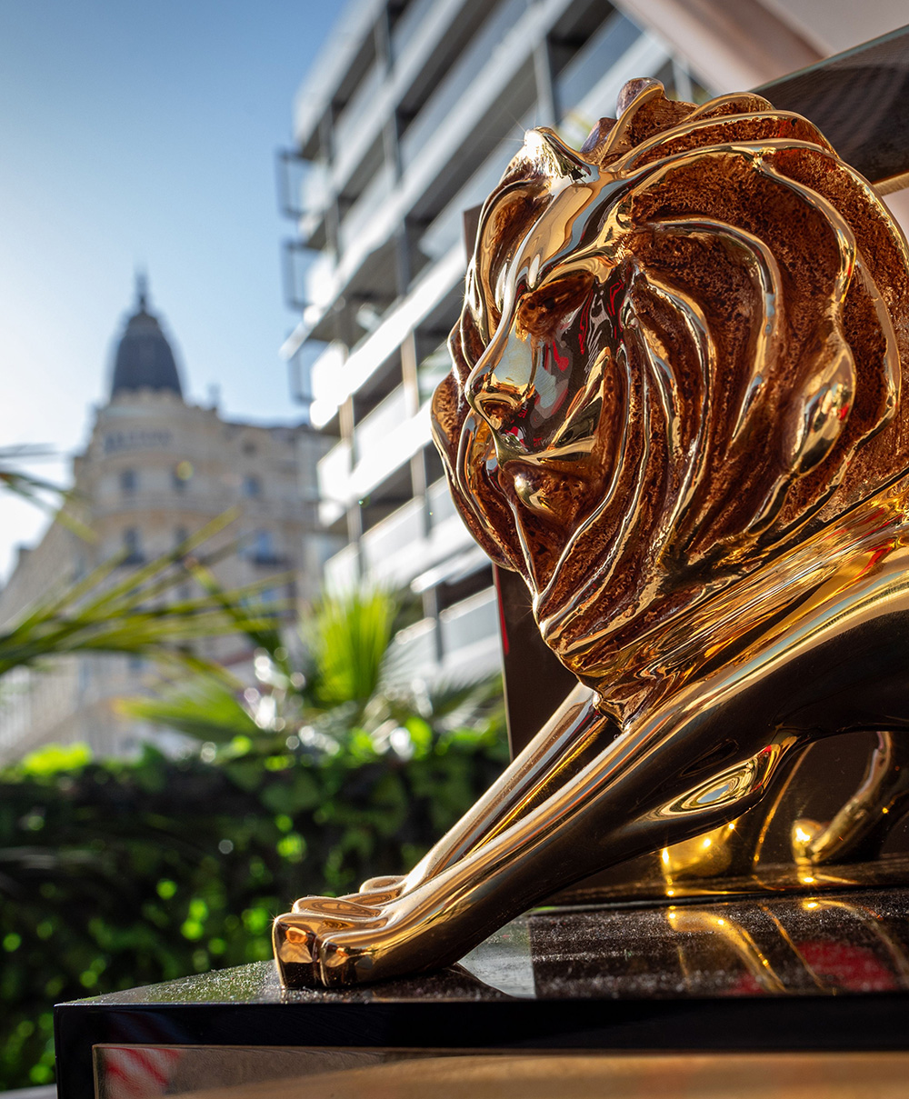 Écran géant et scène événementielle à Cannes